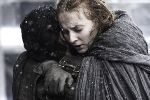 http://www.elbakin.net/plume/xmedia/fantasy/news/trone/thumb/Reactions-Jon-Snow-Sansa-Stark-Reunion.jpg