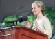 /plume/xmedia/fantasy/news/potter/rowling/thumb/JKR-Harvard_thumb.jpg