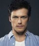 /plume/xmedia/fantasy/news/television/starz/thumb/sam-heughan-outlander-jamie-fraser_thumb.jpg