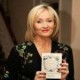 /plume/xmedia/galerie/harry-potter/news/thumb/JKR_Beedle_thumb.jpg