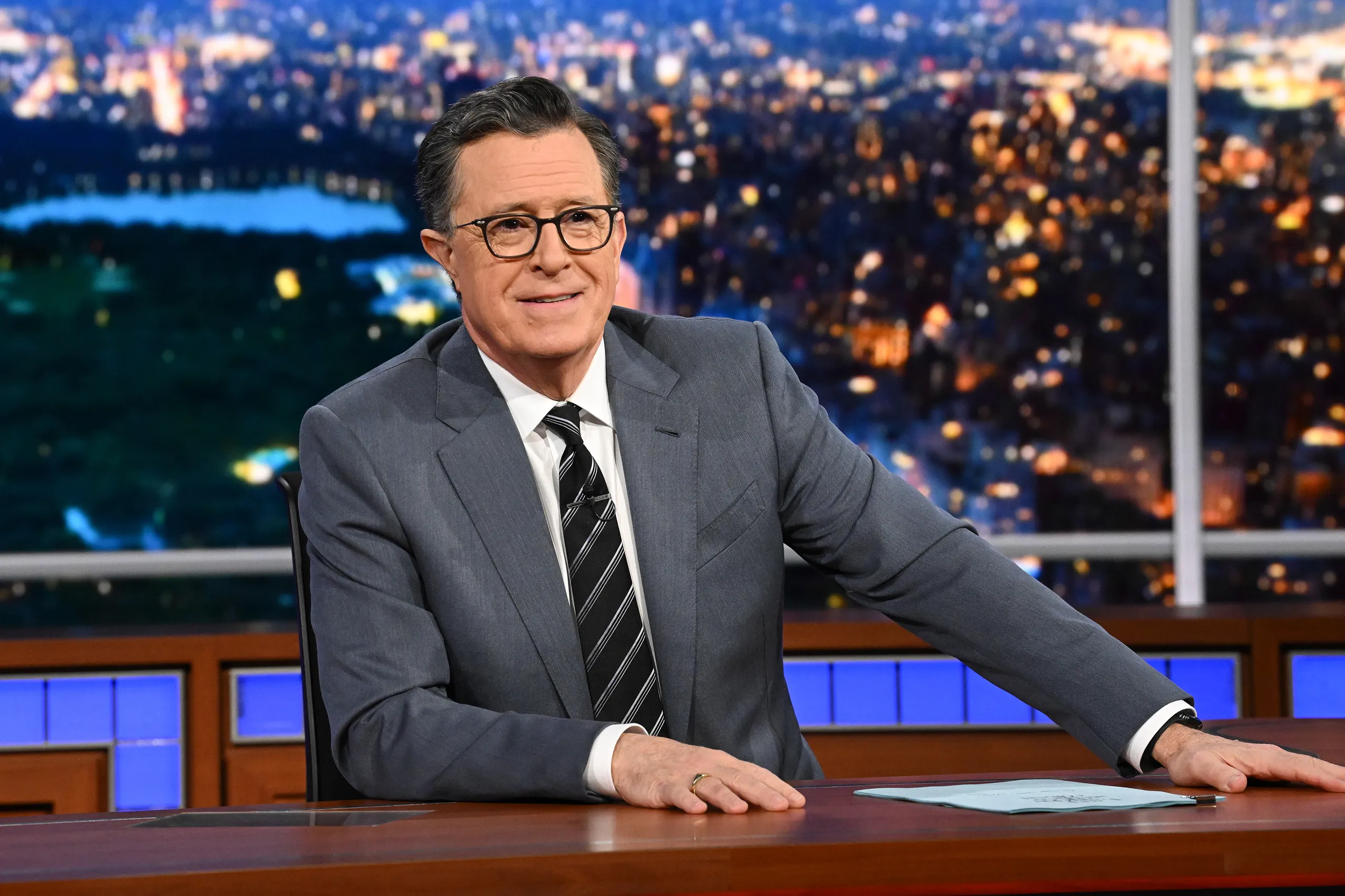 Stephen Colbert s'attaque à la Terre du Milieu... au cinéma
